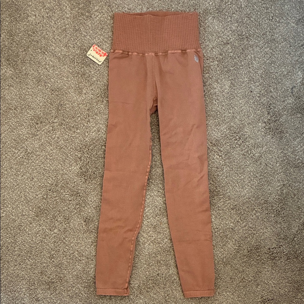 Free People movement-good karma leggings